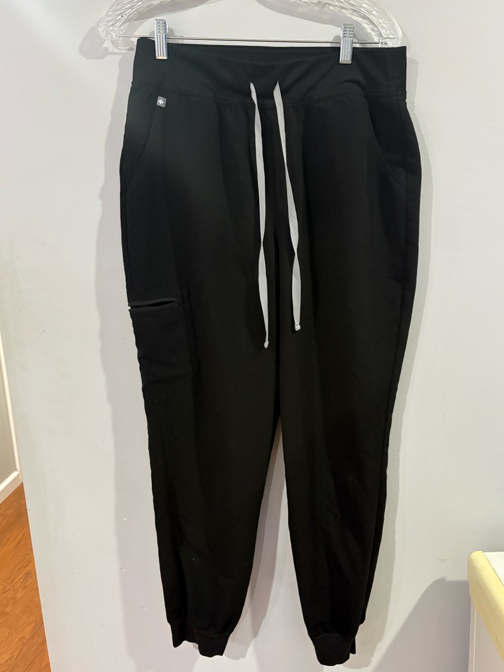 FIGS Black women’s scrub pant high-rise Zamora